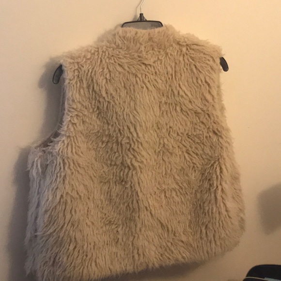 Sleeveless jacket - Picture 2 of 2